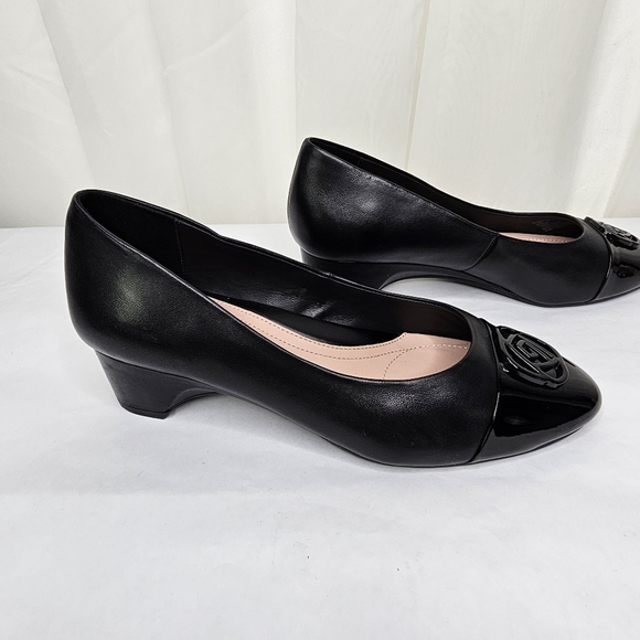 Taryn Rose Babette Cap Toe Low Heel Leather Black Size 7.5 - Picture 3 of 11